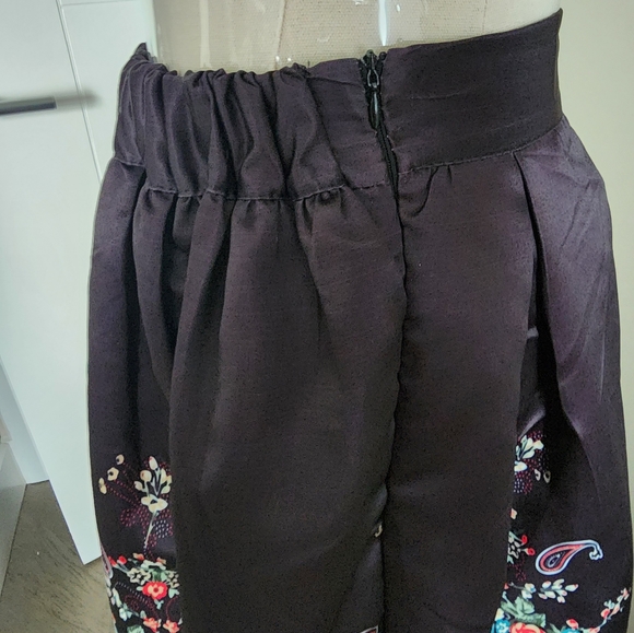High Waisted Ball Gown Style Skirt - Picture 3 of 5